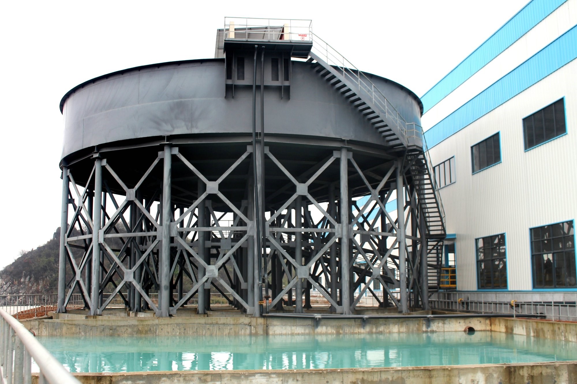 富林矿机丨浓缩机的结构及工作原理