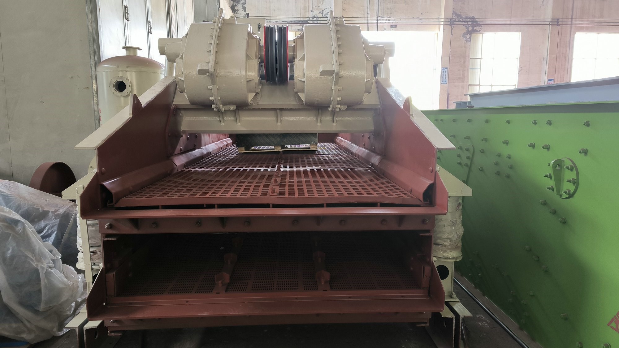 富林矿机丨提高直线振动筛筛分效率，这几方面不容忽视！