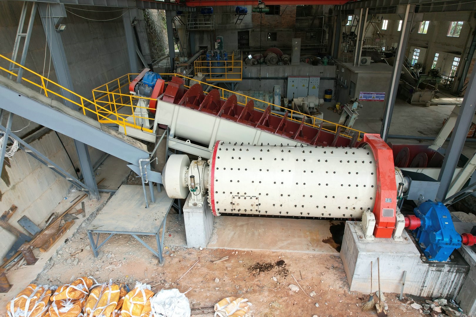 富林矿机丨球磨机钢球磨耗高怎么办？6个方法教你降低钢球能耗